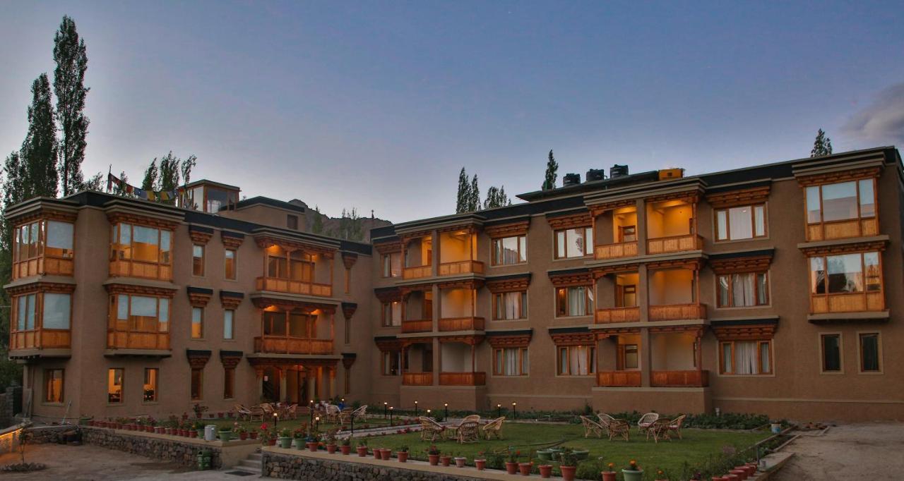 The Saraha Hotel Leh Exterior foto