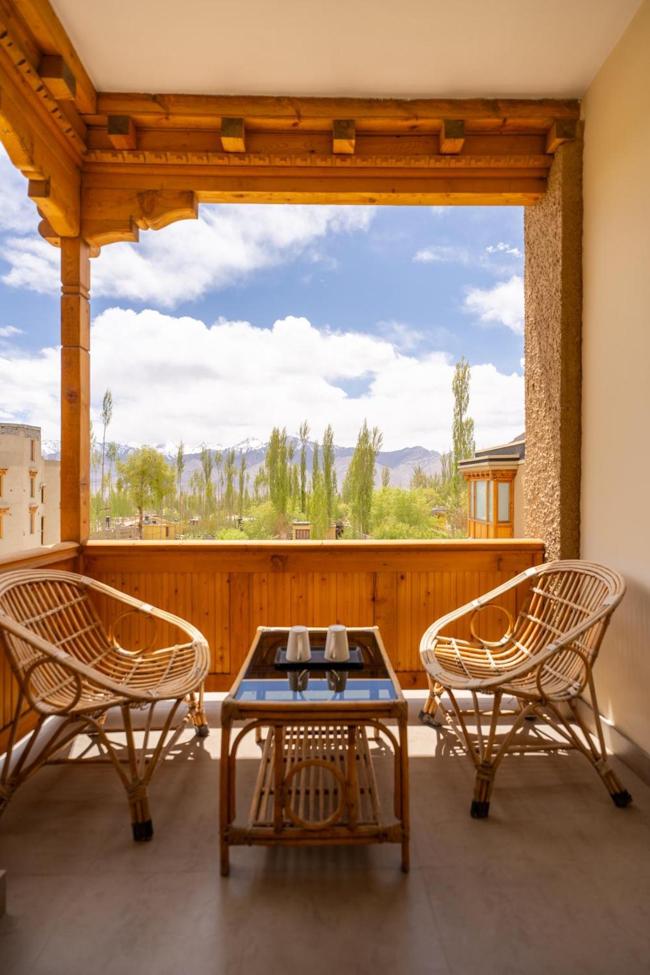 The Saraha Hotel Leh Exterior foto
