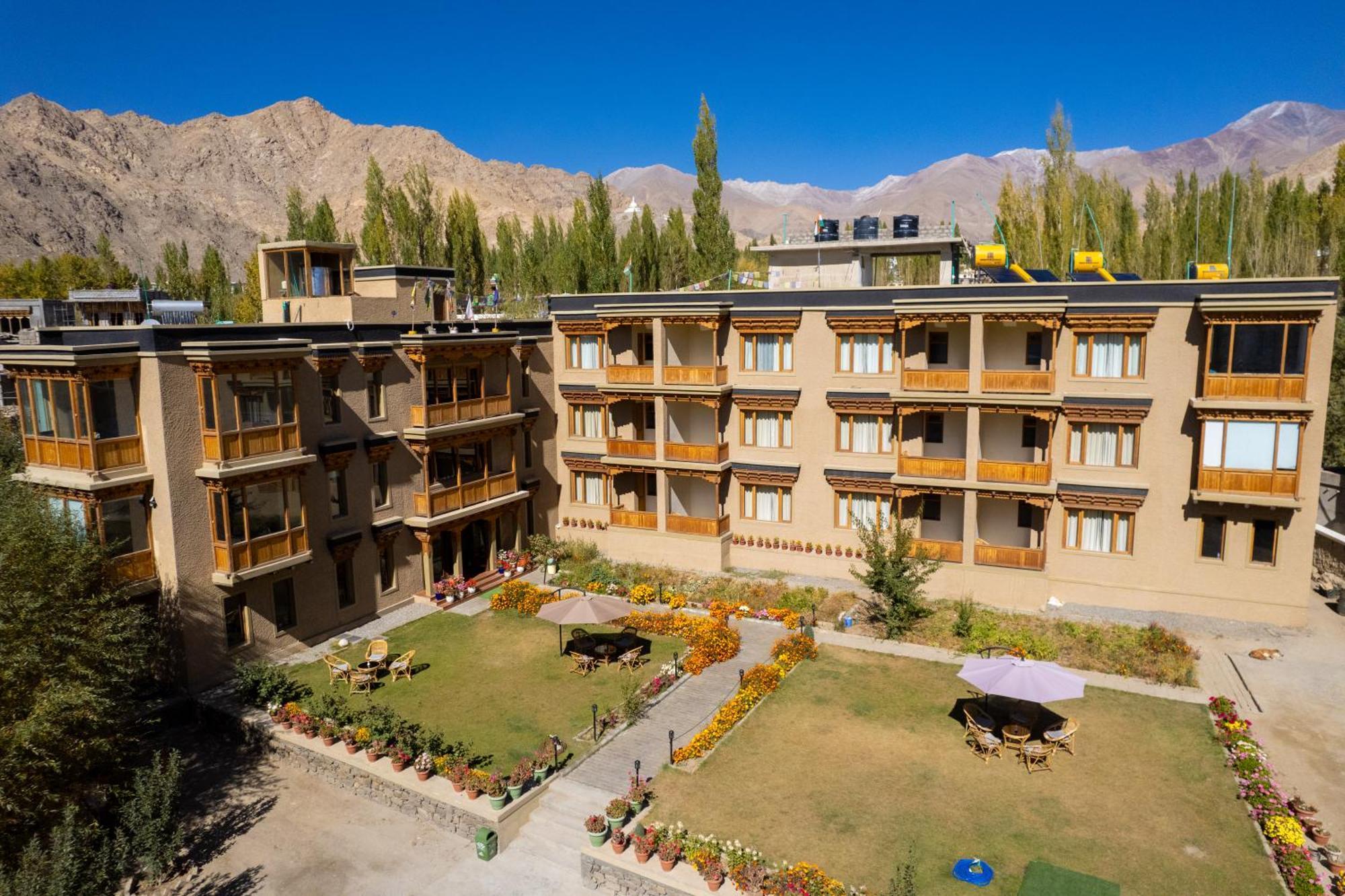 The Saraha Hotel Leh Exterior foto